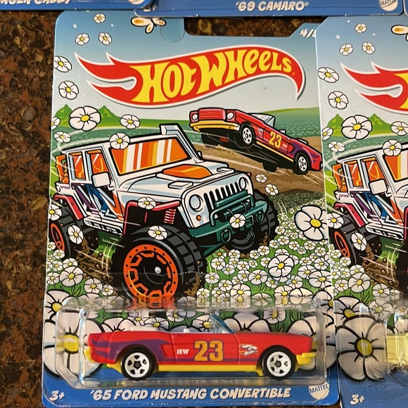 Spring 2023 Hot Wheels Lot of 5 - Picture 5 of 6